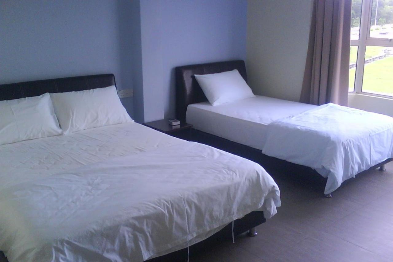 OYO 90021 Star View Hotel Kampong Batu Tiga Exterior foto
